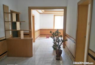 北门十字临街 三室两厅 办公住人两用 - 平凉28生活网 pl.28life.net